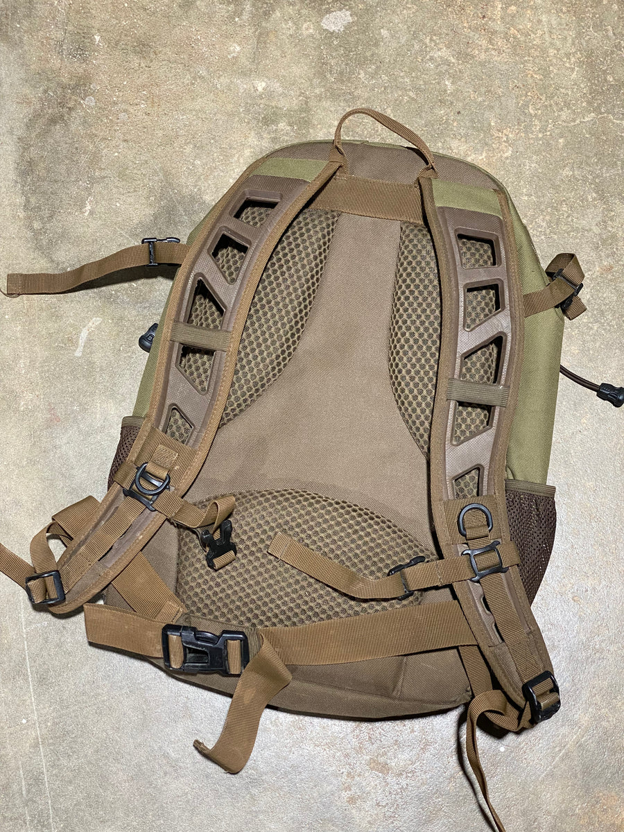 Drake bottomland clearance backpack