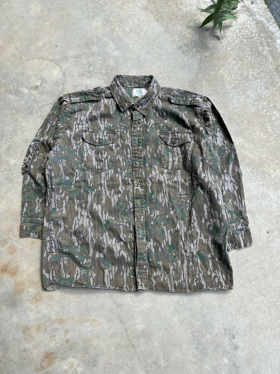 Vintage Mossy Oak Green Leaf Camo Button Up (XXL)