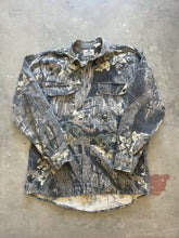 Load image into Gallery viewer, Vintage Mossy Oak 1st Generation Breakup Camo Chamois Shirt (M)