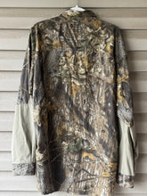 Load image into Gallery viewer, 00’s Columbia Mossy Oak Breakup Fayetteville Ducks Unlimited Shirt (XL)