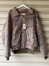 Load image into Gallery viewer, 90’s Pella Hush Hide Mossy Oak Treestand Insulated Jacket (M)