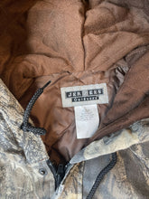 Load image into Gallery viewer, Vintage Mossy Oak Breakup Camo Hooded Jacket (M)