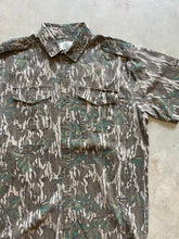 Load image into Gallery viewer, 90’s Mossy Oak Greenleaf Camo Short Sleeve Strap Shirt (L) 🇺🇸