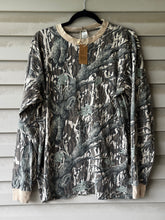 Load image into Gallery viewer, 90’s Mossy Oak Treestand Shirt (XL)