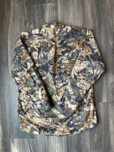 Load image into Gallery viewer, Vintage Mossy Oak Forest Floor Camo Chamois Shirt (L)