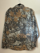 Load image into Gallery viewer, 90’s Sports Afield Realtree Xtra Grey AP (L)
