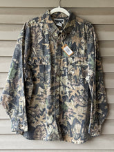 Load image into Gallery viewer, 00’s Jerzees Mossy Oak Forest Floor Shirt (XL)