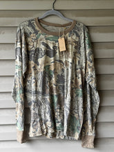 Load image into Gallery viewer, 90’s Realtree Advantage Classic Shirt (L/XL) 🇺🇸