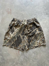 Load image into Gallery viewer, Vintage Mossy Oak Shadowgrass Camo Boxer Shorts (L)