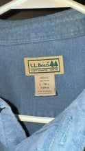 Load image into Gallery viewer, L.L. Bean Button Down