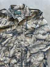 Load image into Gallery viewer, Vintage Backlands Camo Chamois Shirt (M)