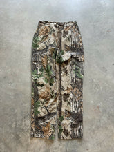 Load image into Gallery viewer, Vintage Realtree Camo Pants (M)