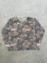 Load image into Gallery viewer, Vintage MossyOak Fall Foliage Camo Longsleeve Pocket T-Shirt (XXL)