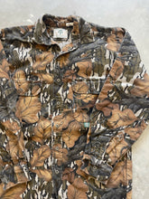 Load image into Gallery viewer, 1990’s Mossy Oak Fall Foliage Camo Chamois Shirt (S)