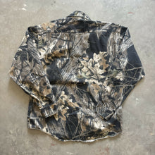 Load image into Gallery viewer, Vintage Mossy Oak Breakup Camo Button Up Shirt (S)