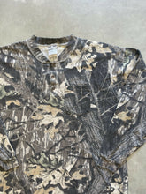 Load image into Gallery viewer, Vintage Mossy Oak Breakup Camo Henley Shirt (XL)