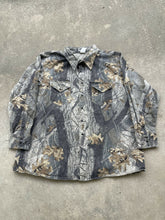 Load image into Gallery viewer, Vintage Lapco Realtree Hardwoods Camo Button-Up Chamios (XXL)