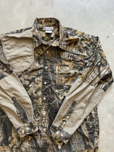 Load image into Gallery viewer, Vintage Columbia Mossy Oak Breakup Camo Shooting Shirt (M)