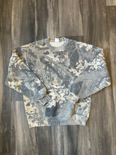 Load image into Gallery viewer, Vintage Fader Mossy Oak Breakup Camo Cotton Crewneck (L)