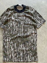 Load image into Gallery viewer, Vintage Realtree Camo T-Shirt (S)