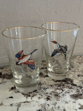 Load image into Gallery viewer, Gold Rimmed Canadian Goose &amp; Pintail Pint Glasses