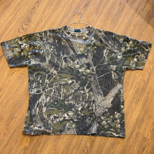 Load image into Gallery viewer, 00’s Mossy Oak Break Up Original Shirt (XL)