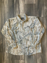 Load image into Gallery viewer, 1990’s Rattlers Brand Mossy Oak Treestand Camo Chamois Shirt (L)