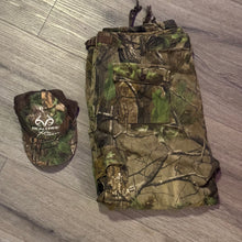 Load image into Gallery viewer, 00’s Realtree X-Tra Green Hat and AP Pants (XXL)