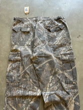 Load image into Gallery viewer, Vintage Mossy Oak Shadow Grass Camo Adjustable Waist Pants (L)