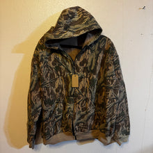 Load image into Gallery viewer, 90’s Mossy Oak Treestand Hooded Insulated Jacket (M) 🇺🇸
