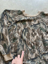 Load image into Gallery viewer, Vintage Mossy Oak Treestand Camo Crewneck (L)