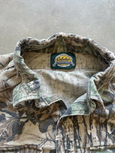 Load image into Gallery viewer, Vintage Realtree Camo Chamois Shirt (XL)