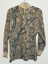 Load image into Gallery viewer, 90’s Mossy Oak Mock Turtleneck Shirt (M) 🇺🇸