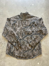 Load image into Gallery viewer, Vintage Women’s Mossy Oak Treestand Camo Button-Up Shirt (M/L)