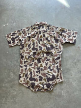 Load image into Gallery viewer, 1990’s Bob Allen Ducks Unlimited Camo Button Up Short Sleeve Shirt (M)