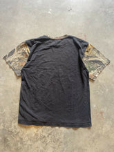 Load image into Gallery viewer, Vintage “To Hunt Or Not To” T-Shirt (L)