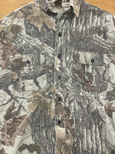 Load image into Gallery viewer, 90’s Vintage Walls Realtree Camo Chamios (L) 🇺🇸