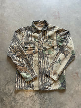 Load image into Gallery viewer, Vintage Realtree Camo Button Up Shirt (S)