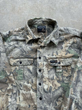 Load image into Gallery viewer, Vintage Rattlers Brand Realtree Advantage Camo Chamios (M)