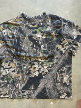 Load image into Gallery viewer, Vintage Mossy Oak Breakup Camo Cut Sleeve Shirt (2XL)