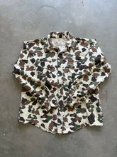 Load image into Gallery viewer, Vintage Duxbak Duck Camo Chamois Shirt (M)