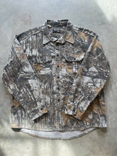 Load image into Gallery viewer, Vintage Rattlers Brand Realtree Extra Brown Camo Chamois Shirt (2XL)