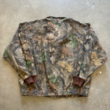 Load image into Gallery viewer, Vintage Realtree Advantage Timber Camo Jacket (3XL)