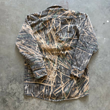 Load image into Gallery viewer, Vintage Mossy Oak Shadow Grass Chamois Shirt (M)