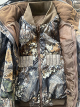 Load image into Gallery viewer, Vintage MossyOak Breakup Gen 1 Camo Two In One Columbia Jacket (M)