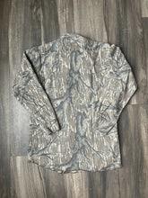 Load image into Gallery viewer, 1990’s Mossy Oak Treestand Camo Denim Button-Up Shirt (M)