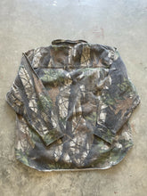 Load image into Gallery viewer, Vintage Duxbak Realtree Hardwoods Camo Button-Up Shirt (XL)