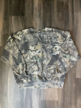Load image into Gallery viewer, Vintage Mossy Oak Breakup Camo Blank Cotton Crewneck (XL/2XL)