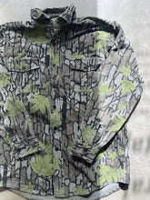 Load image into Gallery viewer, Vintage Trebark Camo Chamois Shirt (L)