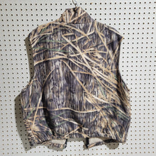 Load image into Gallery viewer, 90&#39;s Mossy Oak Shadowgrass Sasquatch Fleece Vest (L)🇺🇸